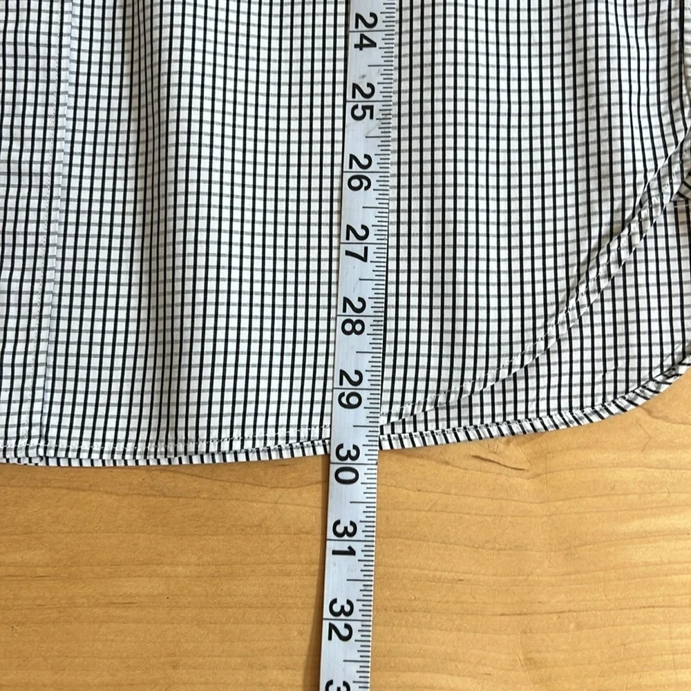NEW LISTING! J. Crew Men's 80’s 2 ply Haberdashery‎ Navy and White